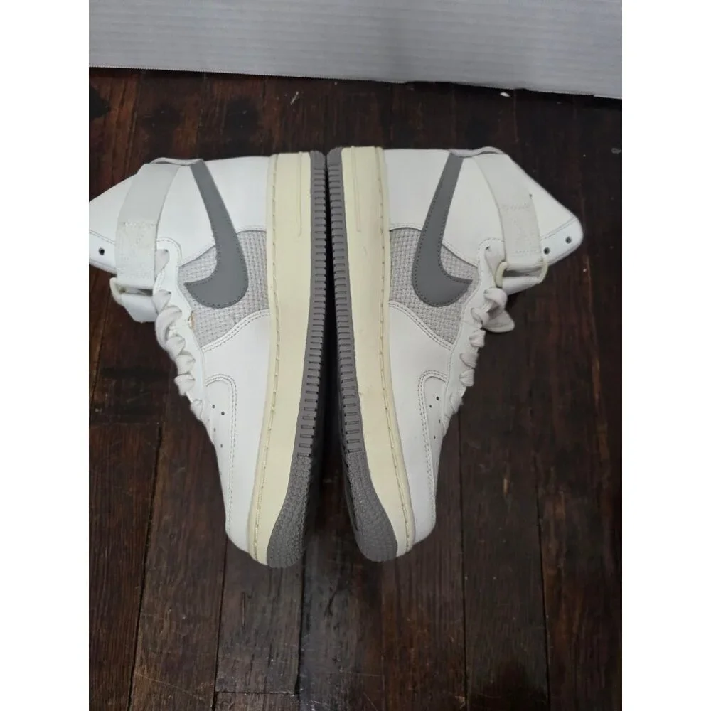 Nike Air Force 1 High Leather GS Sail Medium Gray 5.5 Y NWOT